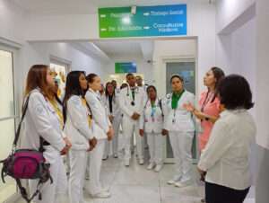 Residentes de Ginecología y Obstetricia del Hospital Materno Dr. Reynaldo Almánzar visitan Nido para Ángeles